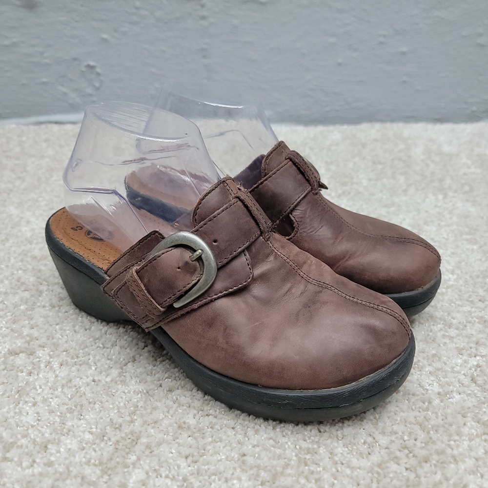 Crocs women's leather upper cobbler buckle slide on clogs shoes